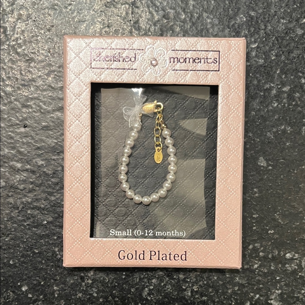 Pearl Baby Bracelet Gold Plated - Pink Box